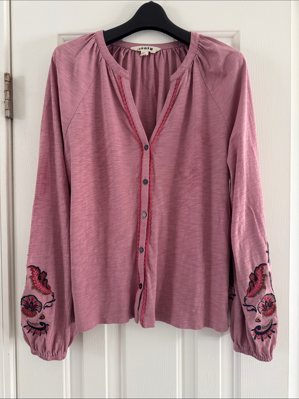 Boden Dusty Rose Boho Embroidered long sleeve tee, Sz 6